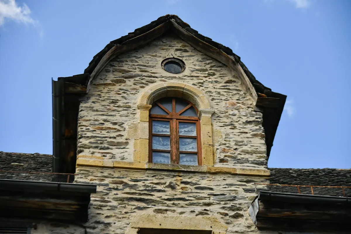 How to Date a Castle: A Beginner's Guide to Architectural Clues